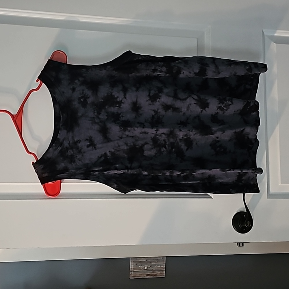 BLACK TIE DYE TANK SZ L